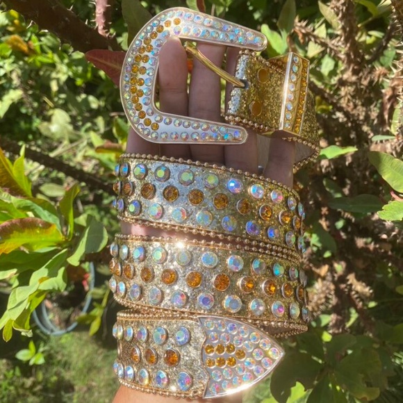 New Gorgeous Gold Embellished Rhinestone Western Decor Belt 7 Adjustable Holes - Picture 7 of 11